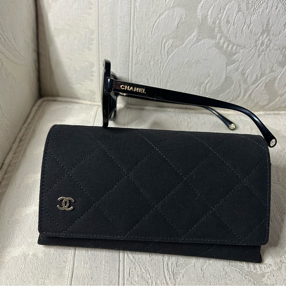 Chanel Current Style 5505 Black Frame Polarized Gradient Lens Sunglasses - Picture 6 of 12